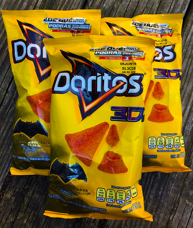 Doritos 3D's STILL EXIST. | Dinosaur Dracula!