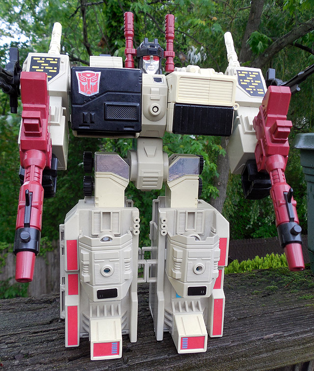 Transformers g1 best sale metroplex