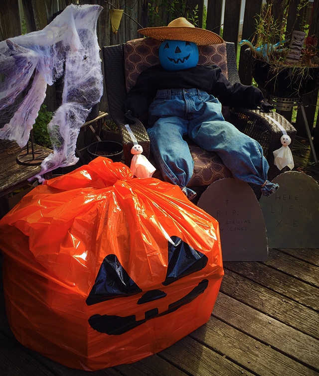 Ingredients of a Halloween Yard Haunt!