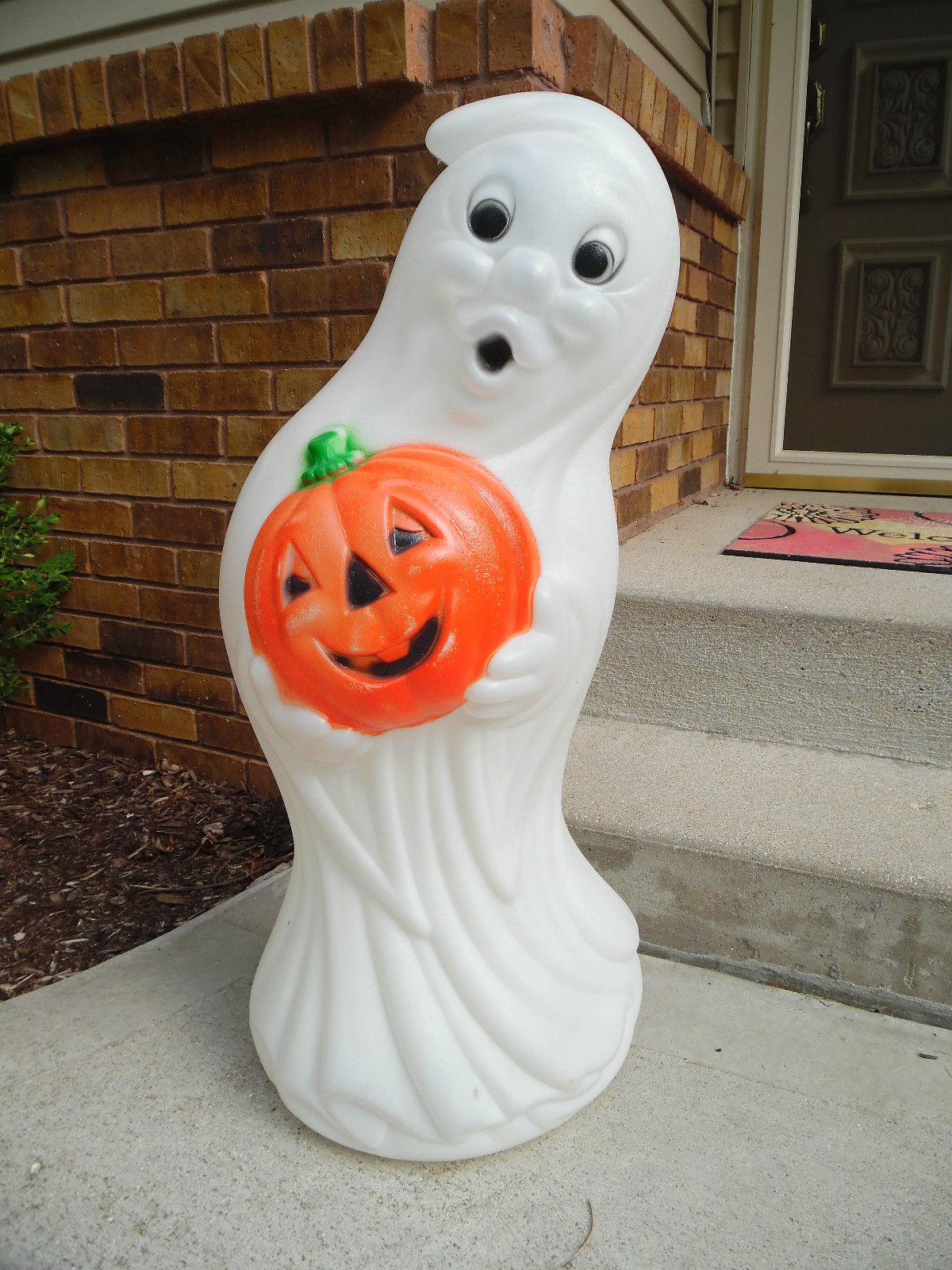 vintage-lighted-ghost-jack-o-lantern-halloween-yard-decoration-blow