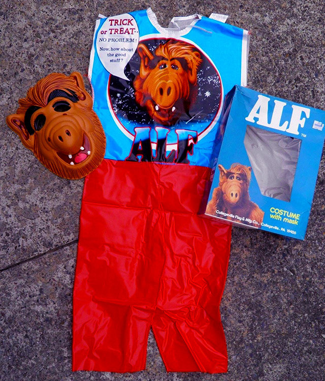 My ALF Halloween Costume Story. Dinosaur Dracula