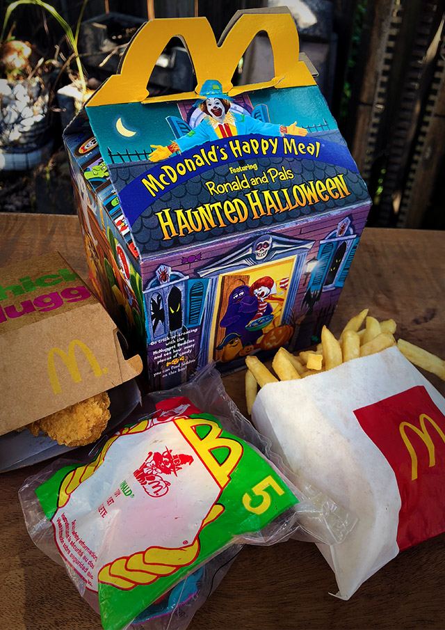 McDonald's Haunted Halloween Happy Meal! Dinosaur Dracula!